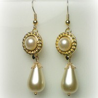 Elizabeth Gold Beaded Edge Earrings