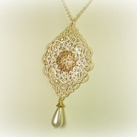 Anne Boleyn Classic Filigree and Pearl necklace