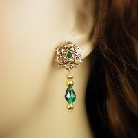 Anne Boleyn Emerald Teardrop Earrings