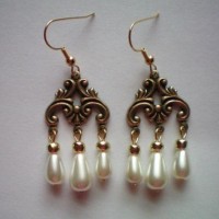 Elizabeth Pearl Tier Earrings