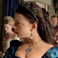 Anne Boleyn Light Sapphire Pearl Cross Set