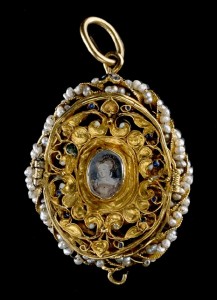 Locket from the 'Penicuik Jewels' which are said to have belonged to Mary, Queen of Scots. Copyright @ National Museums Scotland