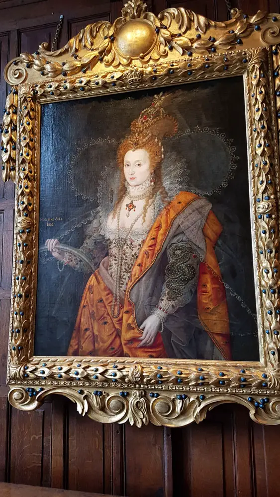 Elizabeth Portrait taken by Claire Ridgway