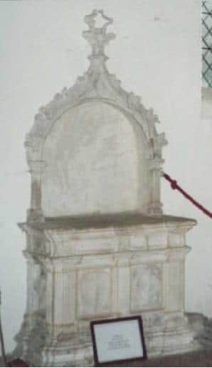 Tomb of a child, Elizabeth Howard, often mislabelled as Elizabeth Boleyn (née Howard)